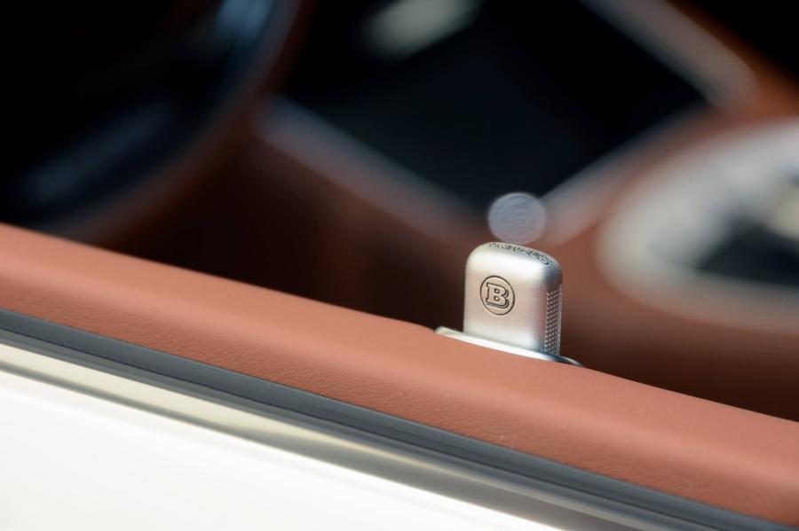 Детали интерьера Mercedes-Maybach Rocket 900 by Brabus 2016 года  (фото 30 из 48)